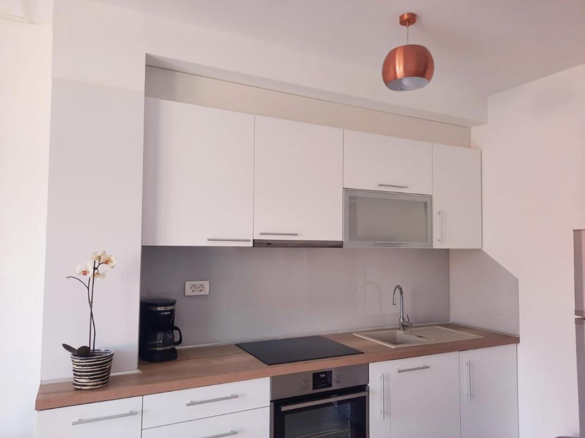 Apartman Madonnina Cres Exterior photo
