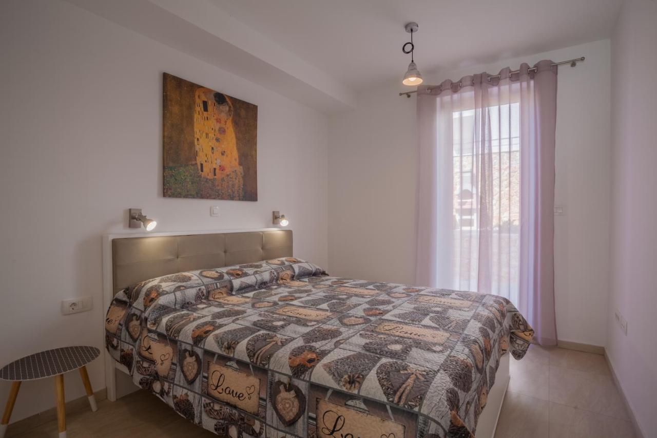 Apartman Madonnina Cres Exterior photo